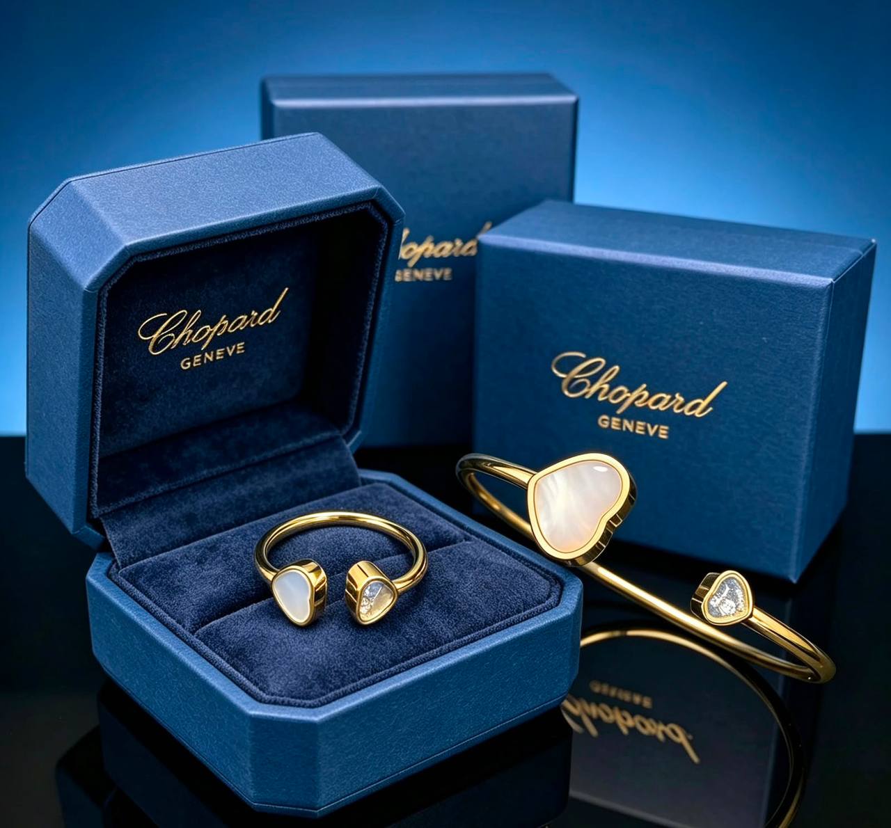 CHOPARD

BANGLE & RING
SET ✨💫

WITH SMALL BOX AND PAPER BAG 🛍️🎁

90 DHS🇦🇪

Zain89
♥️♥️♥️