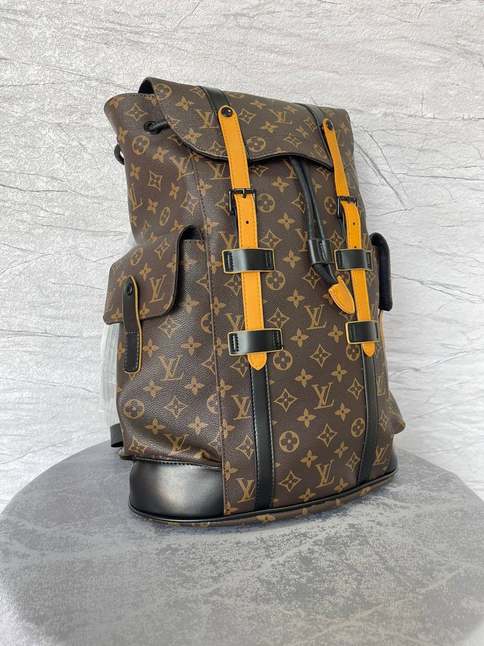 LV
*Backpack🎒*
*Master Quality*
550 dhs✅

Zain179
♥️♥️♥️