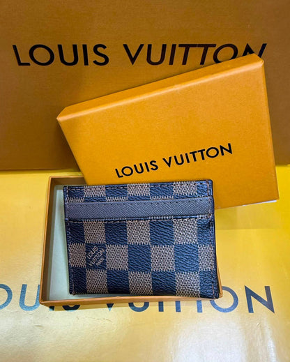 Wallets
with box
30 dhs✅

Zain93
♥️♥️♥️