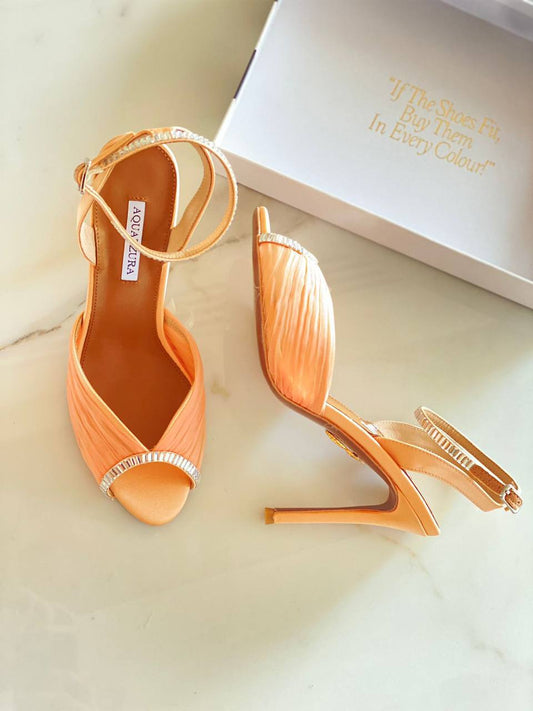Aquazzura now model 
AAA master quality 
Size 36………41 
450 dhs🪙🌨️

Zain180
♥️♥️♥️
