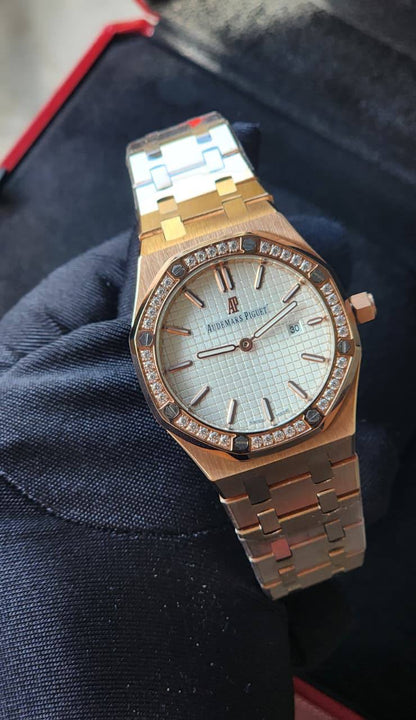 Ap watch for ladies good quality 
230 dhs✅

Zain59
♥️♥️♥️