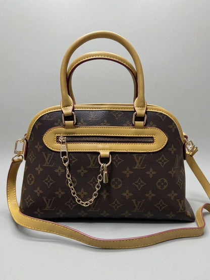 LV
High quality 
2 in 1
110 dhs✅

Zain50
♥️♥️♥️