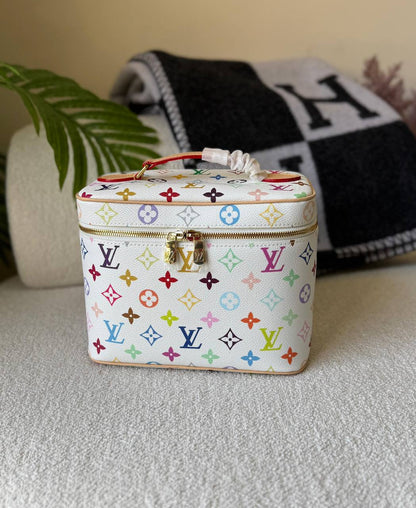 🌿💗*Louis Vuitton*😍🍃
    
             ❄️❄️

     🍃 😍🙃😍 💫
For Price 👇 WTSP Text Zain 0568585901

Zain246
♥️♥️♥️