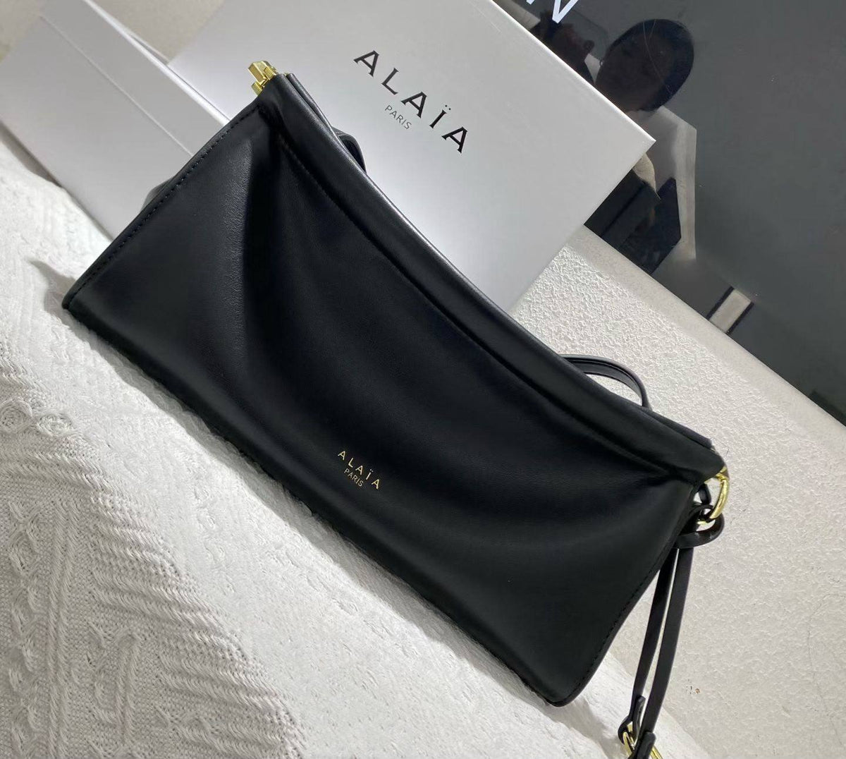 ALAIA 

COPY ONE 
NEW CAME 

WITH BOX

125 dhs🇦🇪🇦🇪

Zain39
♥️♥️♥️