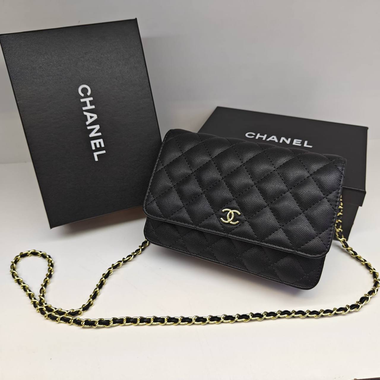 Chanel 
80 dhs🇦🇪🇦🇪 
with box

Zain235
♥️♥️♥️
