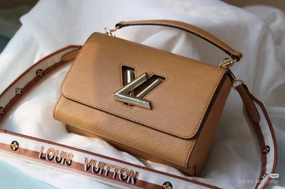 LV
Master🌺
320 dhs✅

Zain10
♥️♥️♥️