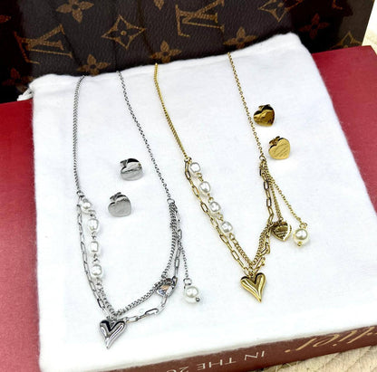 Tiffany set* 🍁
Necklace 
Earrings 
Stainless non tarnished 

40 dhs🪙🌨️
normal box 📦

Zain48
♥️♥️♥️