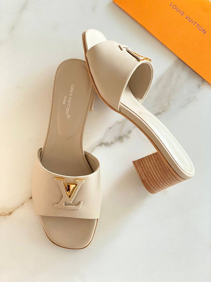 LV shoes 
AAA master quality 
Size 37…….40
380 dhs🪙🌨️

Zain180
♥️♥️♥️