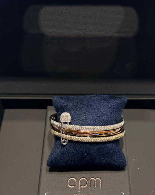 Apm ❤️‍🔥*
Bangle 💥
Super master quality 💯
With normal boxes 🗃️ 
100 dhs✅
With master box 📦 
120 dhs✅

Zain216
♥️♥️♥️