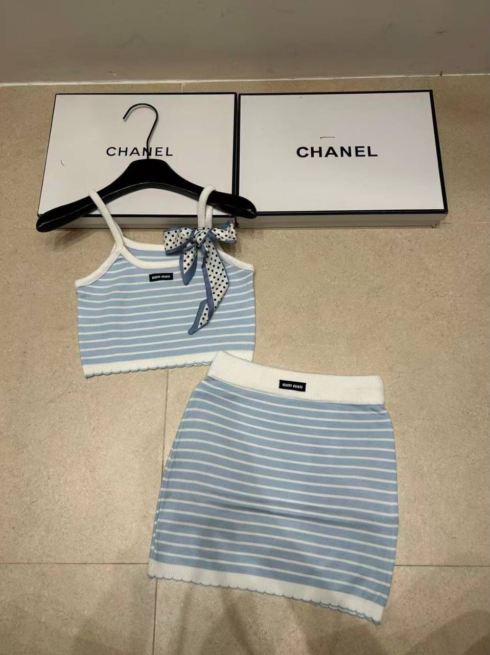 MIU MIU
*Super Master quality*
*Sizes:S M L XL*

350 dhs🇦🇪🇦🇪

Zain308
♥️♥️♥️