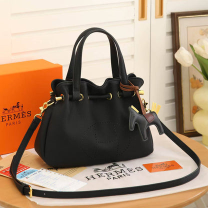 Mix Bag 
Good quality
Hermes
Dior

95 dhs🇦🇪🇦🇪

With box 📦 

Zain70 
♥️♥️♥️