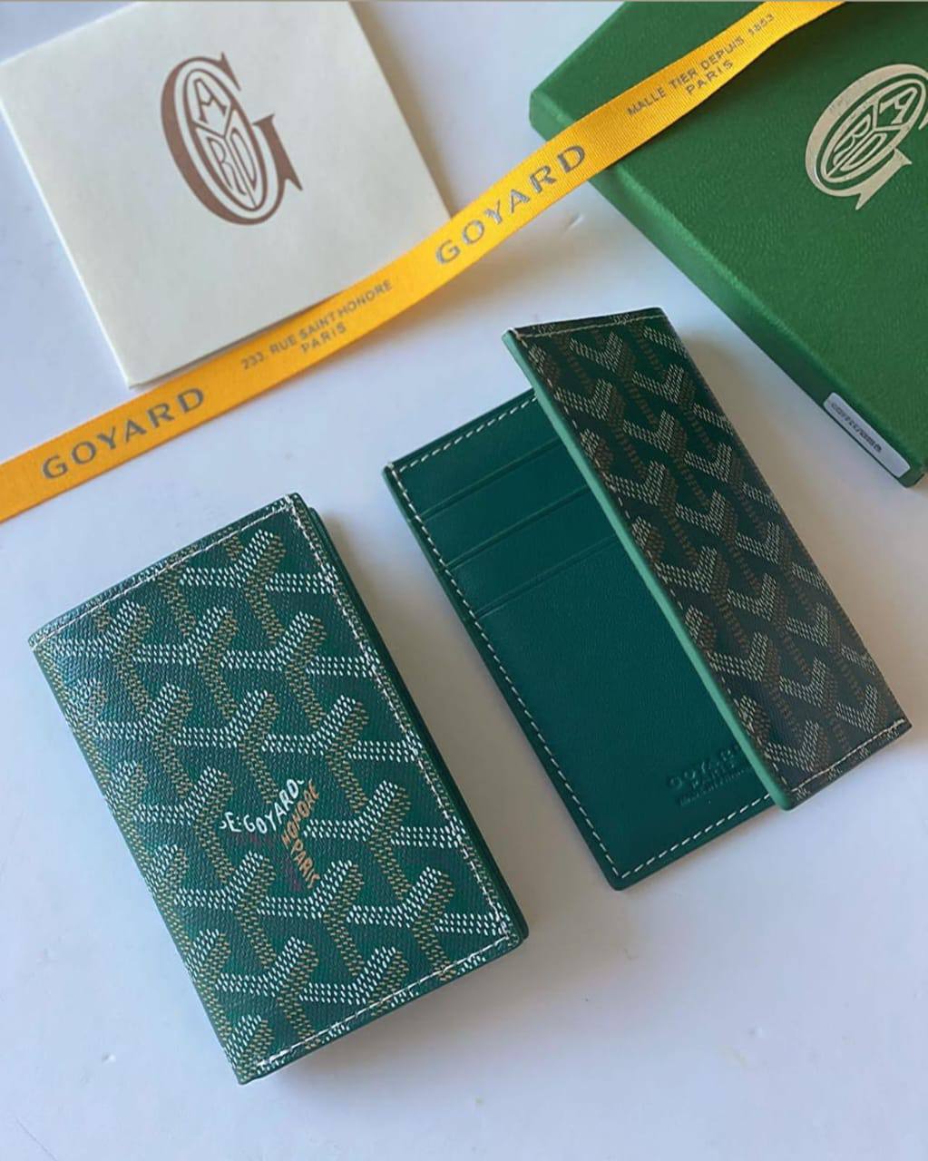 Goyard 

wallet for men 

good quality 

with box and paper bag 
🎁🎁🎁

90 dhs💓

Zain59
♥️♥️♥️