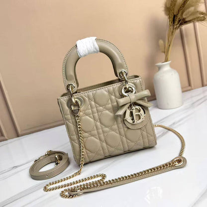 Dior
master💓
300 dhs✅

Zain153
♥️♥️♥️