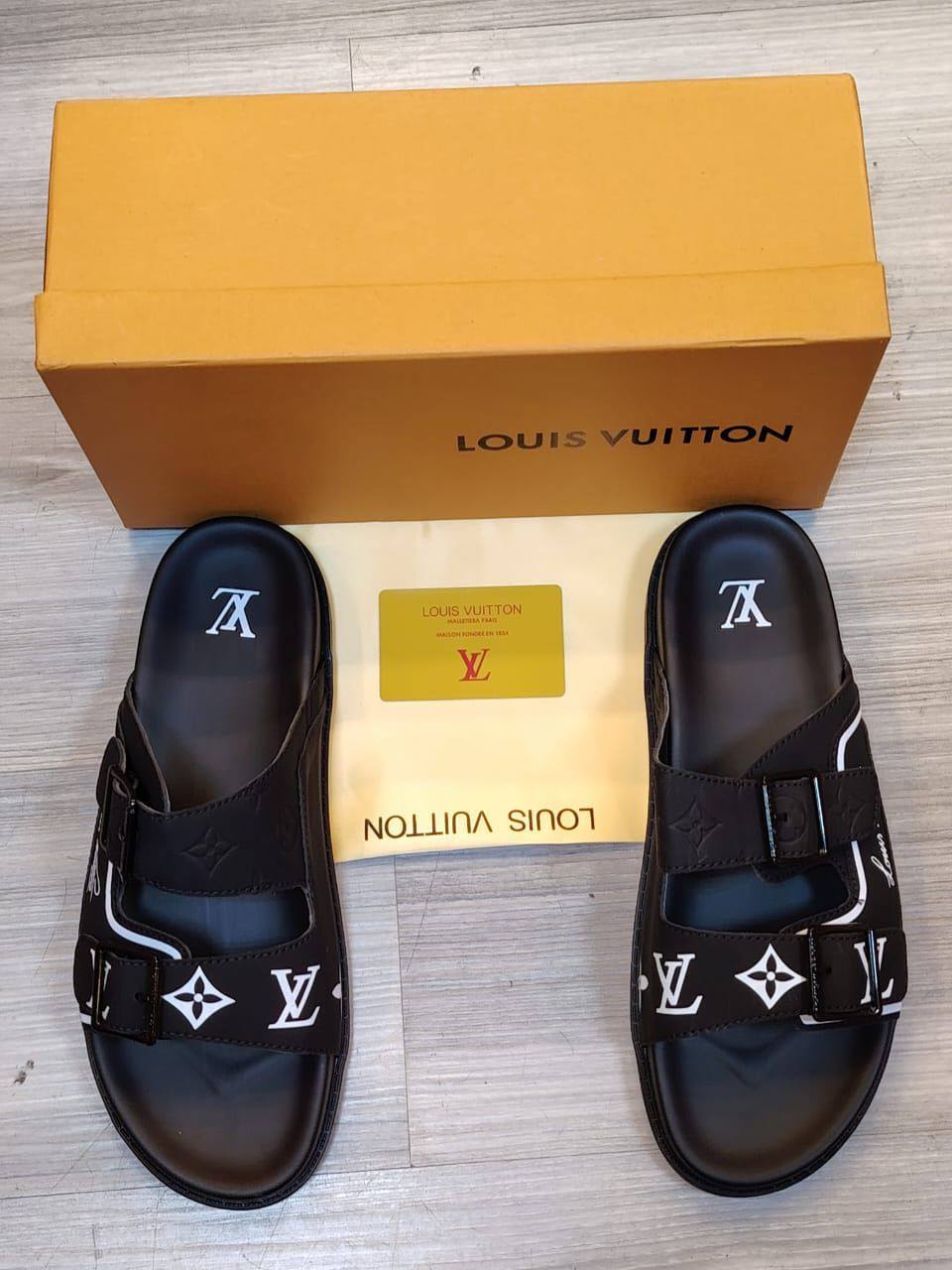 LV
 Slipper, New Arrived 
Size 40 To 45
110 dhs🪙💕

Zain120
♥️♥️♥️