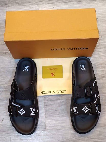 LV
 Slipper, New Arrived 
Size 40 To 45
110 dhs🪙💕

Zain120
♥️♥️♥️