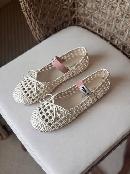 MIU MIU 🤍
🤩Available new 😍😍
Size: 36 to 41
Super master quality
450 dhs✅

Zain198
♥️♥️♥️