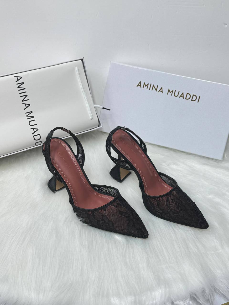 AMINA MUADDI
SIZE 36-41
110 dhs🇦🇪

Zain21
♥️♥️♥️