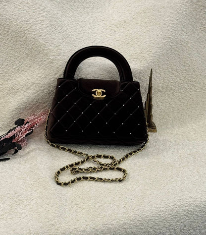 Chanel 

Master
 20Cm 

With Box
🎁🎁🎁

240 dhs💓

Zain131
♥️♥️♥️