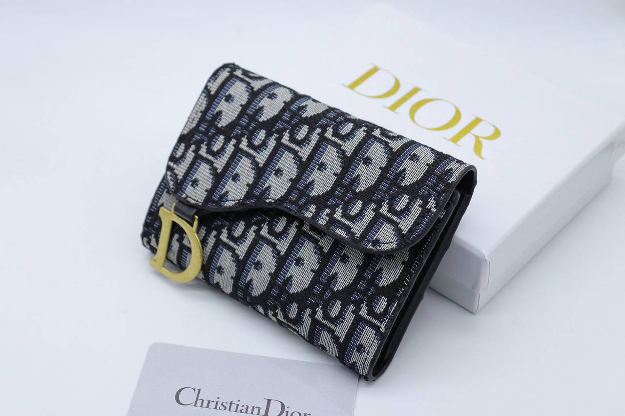 Ladies Wallets
60 dhs🪙💕

Zain33
♥️♥️♥️