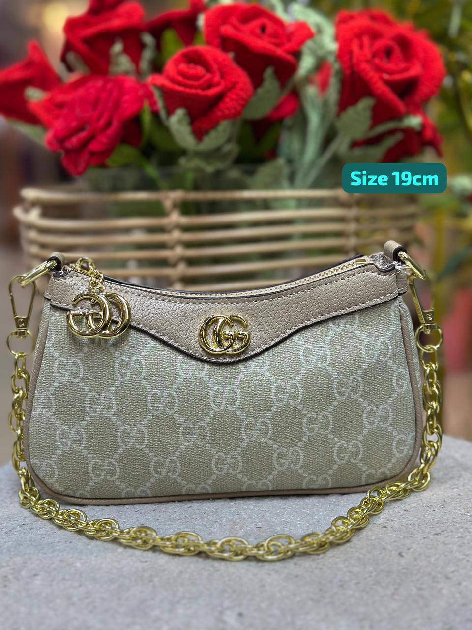 Gucci
Best quality
With box’s
🎁🎁🎁

90 dhs🌺
size 19cm

Zain158
♥️♥️♥️