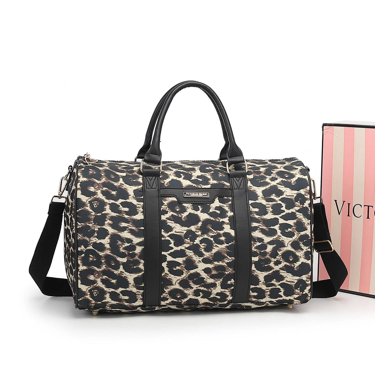 Victoria's Secret 

travelling bag 

new came  
good quality 
95 dhs🇦🇪🇦🇪

45cm

Zain295
♥️♥️♥️
