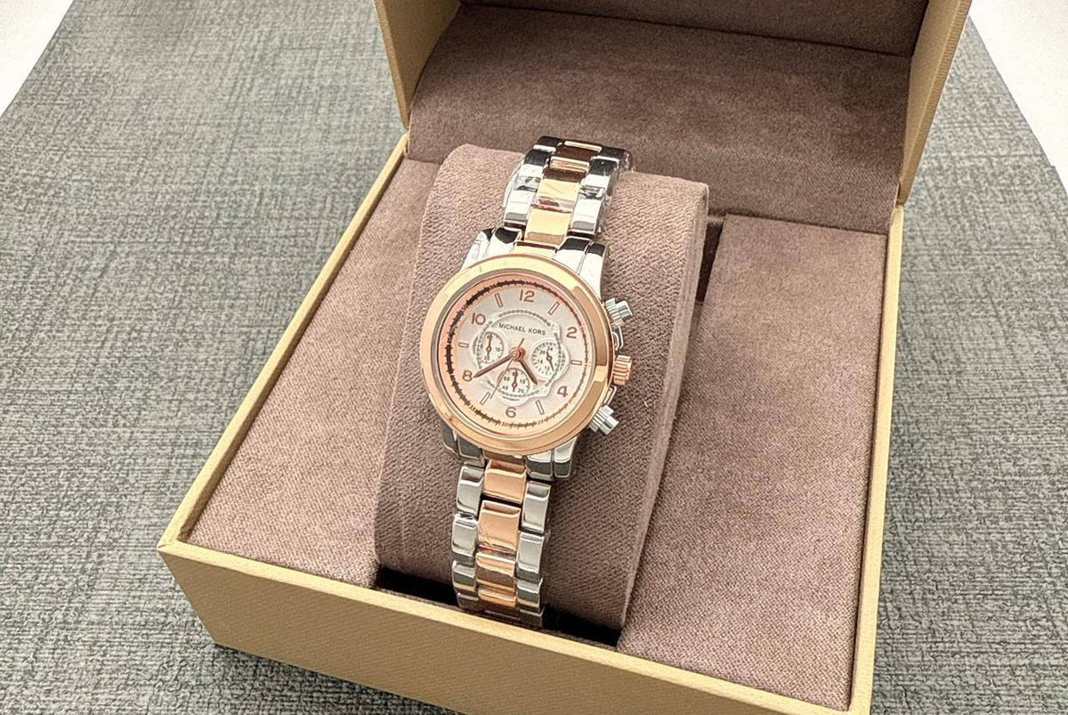 Mk ladies 

1 ps
45 dhs🇦🇪🇦🇪

Zain45
♥️♥️♥️