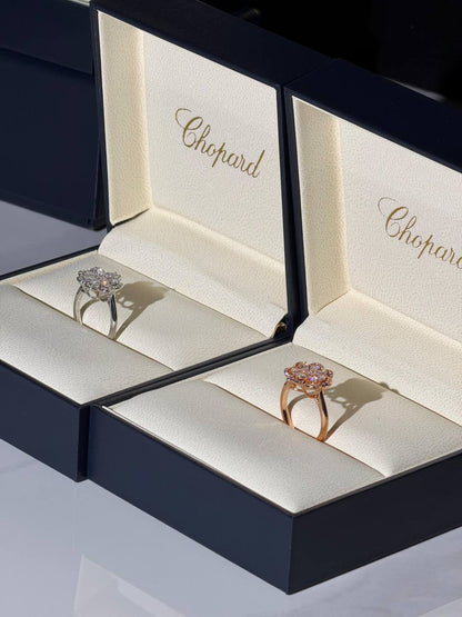 CHOPARD
New Collection 😍
Quality: Super Master 
Non -Tarnish color
For Price 👇 WTSP Text Zain 0568585901

Zain268
♥️♥️♥️