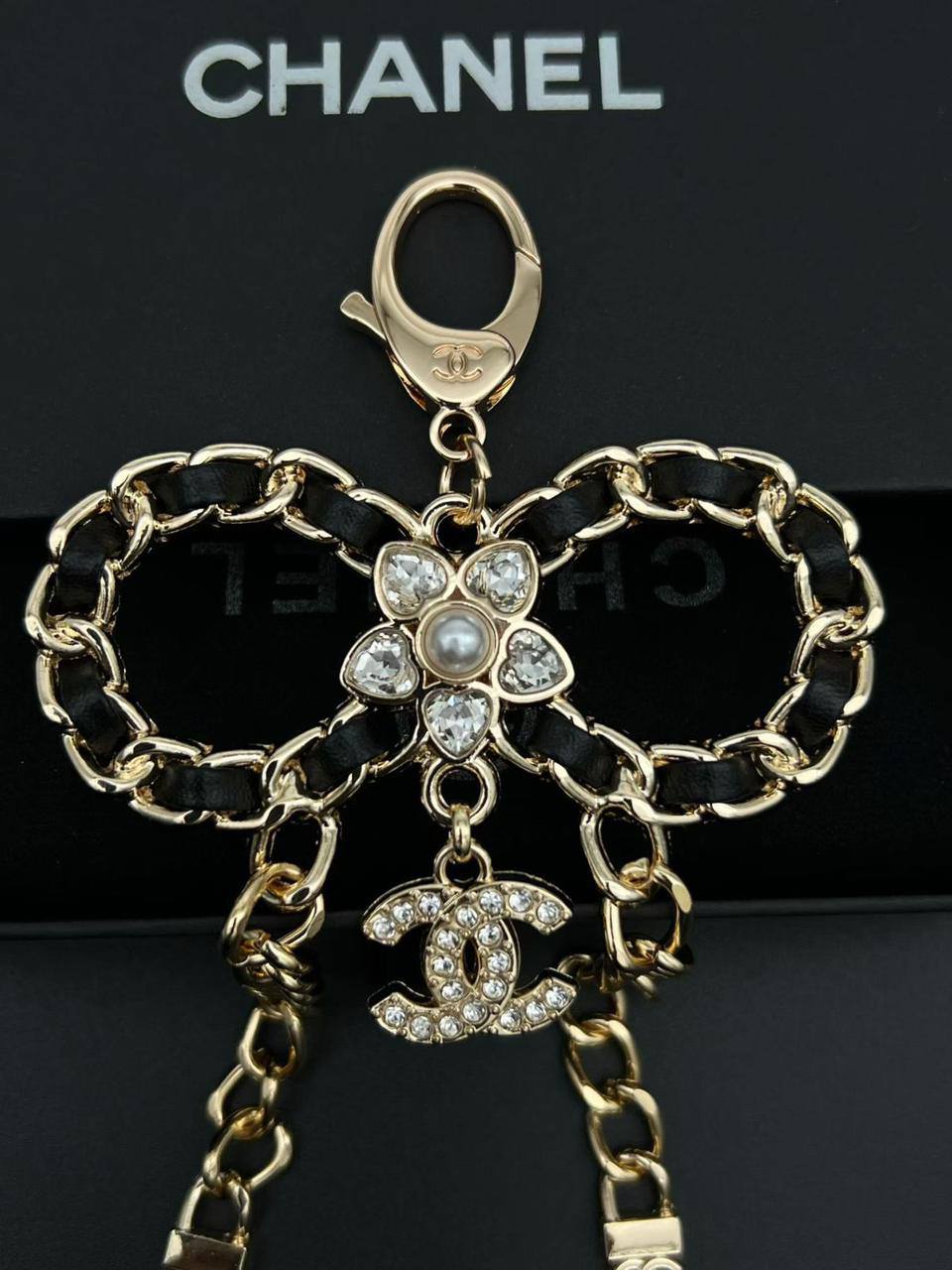 Key Chain 
Master quality 💯
With normal boxes 🗃️ 
50 dhs💓
With master box 📦 
65 dhs💓

Zain216
♥️♥️♥️