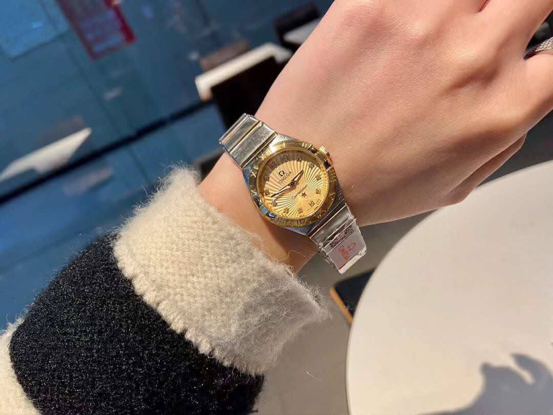 OFFER  Watches
45 dhs💓
GOOD QUALITY 👌

Zain40
♥️♥️♥️