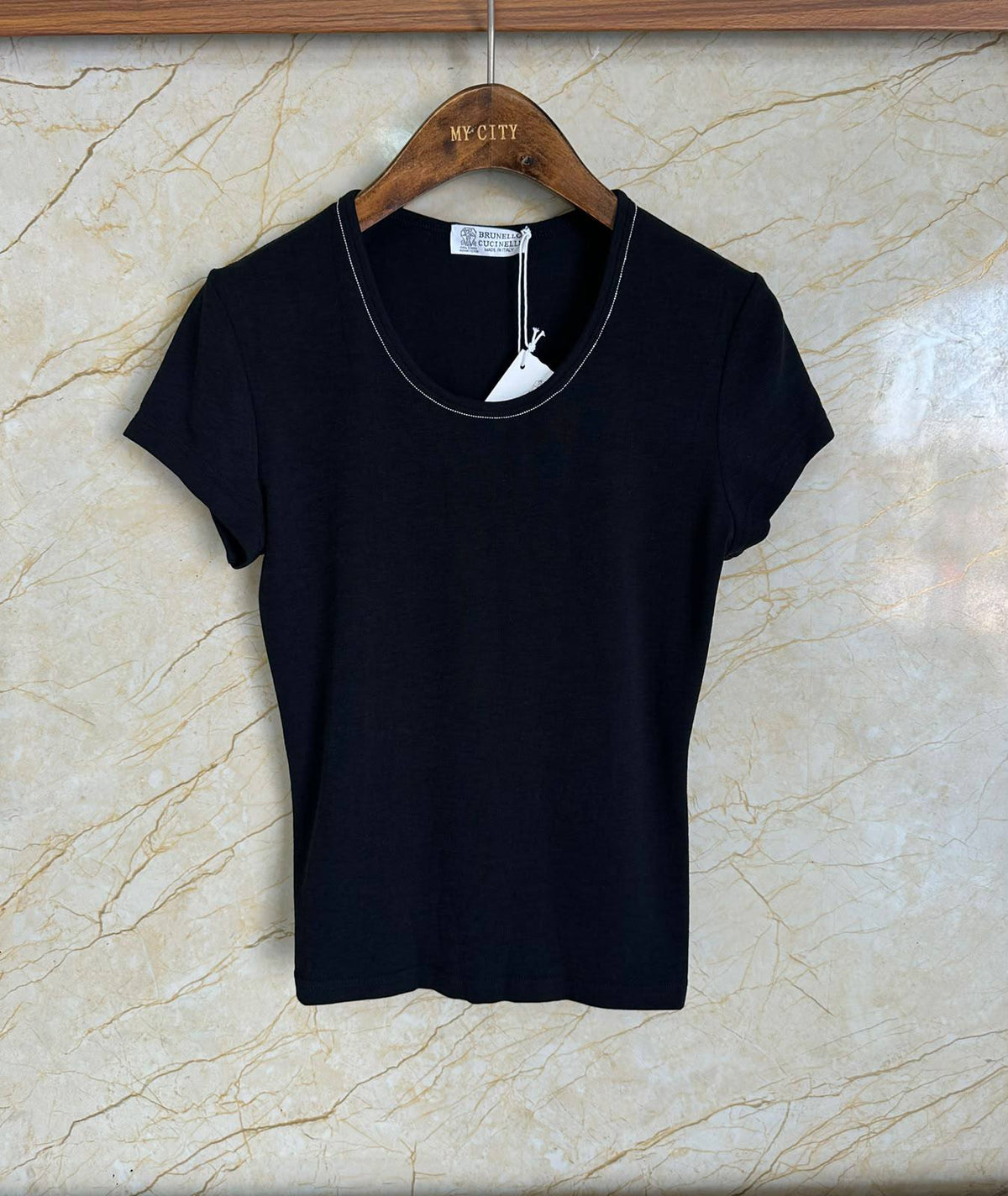 BRUNELLO CUCINELLI

Women’s Tshirt 

Master Quality 
SML

320 dhs🇦🇪🇦🇪🇦🇪

Zain276
♥️♥️♥️