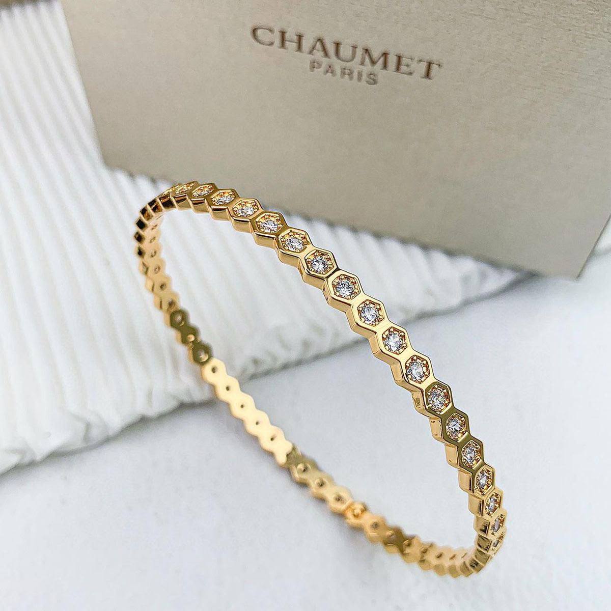 Chaumet bangle
Master quality

*70* AED normal box 📦

Zain48
♥️♥️♥️
