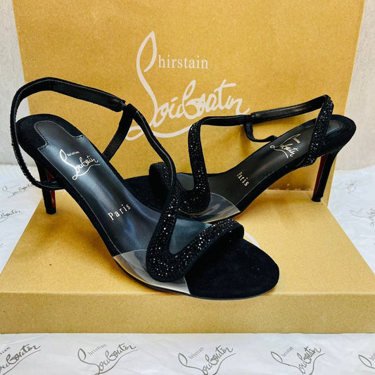 Christian Louboutin 
Size  36-41 
140 dhs💓

Zain88
♥️♥️♥️