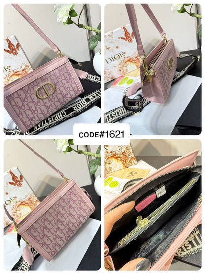 CHRISTIAN DIOR
sʜᴏᴜʟᴅᴇʀ / ᴄʀᴏssʙᴀɢ
ᴡɪᴛʜ ʟᴏɴɢ sᴛʀᴀᴘ
sɪᴢᴇ : 21 cm

65 dhs🪙🖤

Zain31
♥️♥️♥️