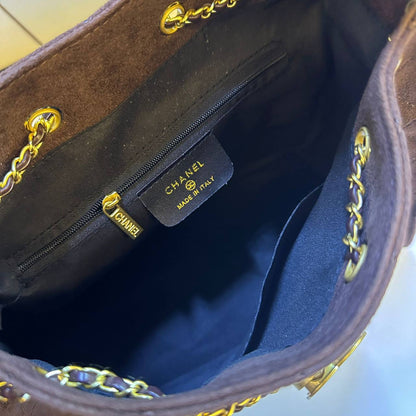 CHANEL 
NEW CAME HIGH QUALITY 
120 dhs
SIZE : 28cm

Zain39
♥️♥️♥️
