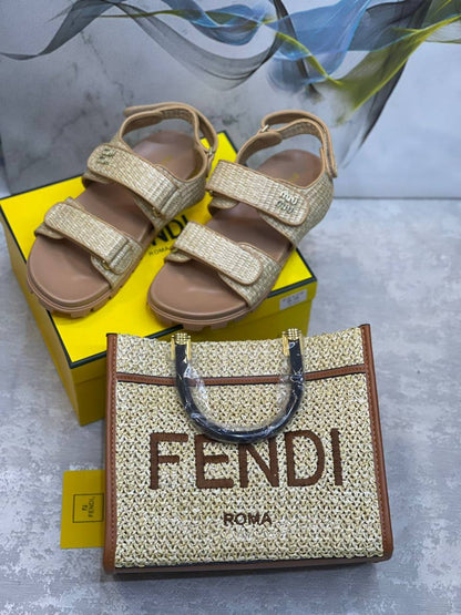 Fendi
Set 
Size 36-41
240 dhs✅

Zain175
♥️♥️♥️