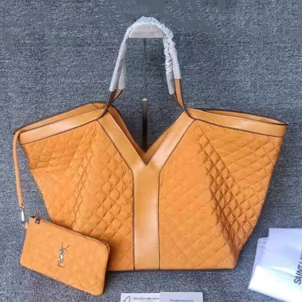 YSL
GOOD QUALITY 
120 dhs✅

Zain39
♥️♥️♥️