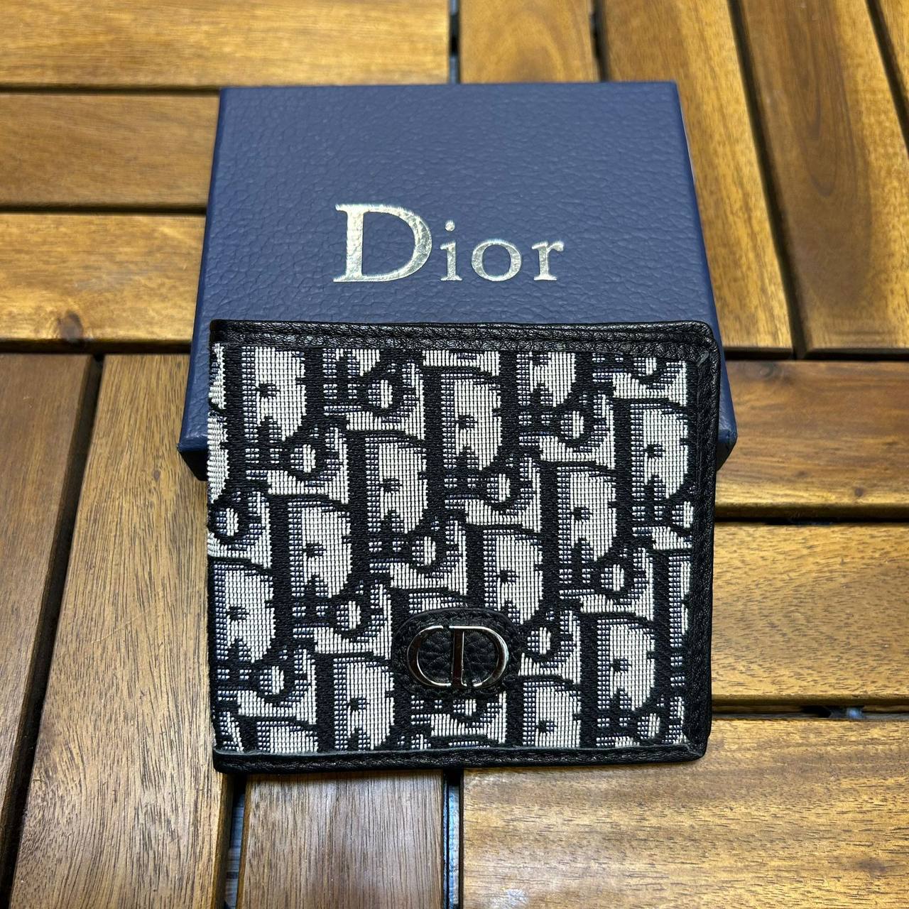 *NEW COLLECTION*

*MEN WALLET*

*MASTER QUALITY*

170 dhs🪙🌺

Zain202