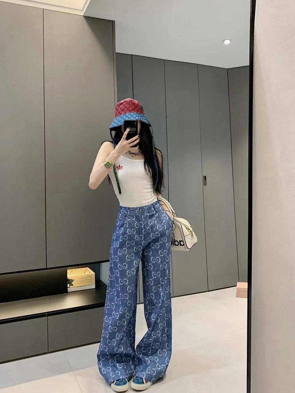 *New collections master                                             
good pualiit 👖👖💝❤️‍🩹💝💝
*AVAILABLE
150 dhs🌺
size：S M L xl

Zain231
♥️♥️♥️