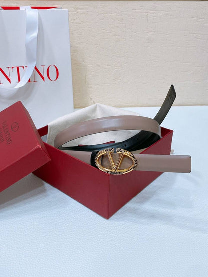 Valentino
*💕2.cm💕*
💞*Master quality*💞
280 dhs🪙🌺

Zain164
♥️♥️♥️