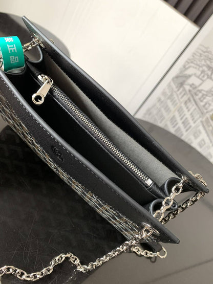 Goyard Goyardine Mini Rouette Structure✅*
*Size 20 cm*
For Price 👇 WhatsApp✅
0568585901 
0507557372
0552275751 Owner Zain 👌

Zain274
♥️♥️♥️