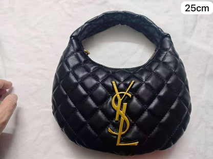 💝 YSL Icarino
1️⃣ First quality +🎁
Size : 25 * 17 cm
85 dhs✅
with box 🎁

Zain115
♥️♥️♥️