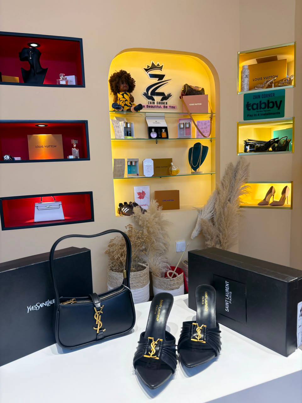 YSL Set
190 dhs✅

Zain12
Zain55
♥️♥️♥️