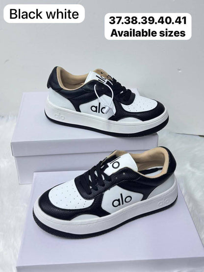 Alo 
 𝐒𝐇𝐎𝐄𝐒 👟 
( 𝐟𝐨𝐫 𝐰𝐨𝐦𝐚𝐧 𝐨𝐧𝐥𝐲 )
💯high quality
130 dhs🇦🇪🇦🇪

Zain21
♥️♥️♥️