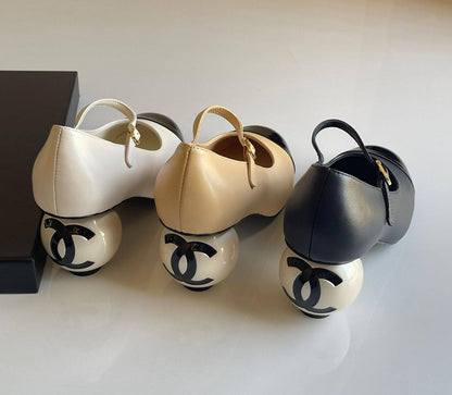 CHANEL 
SuperMaster Quality 💯
530 dhs🗽
Size: 36-41💥

Zain171
♥️♥️♥️