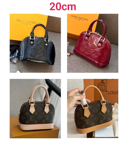 LV
95 dhs✅
with box
size 20cm

Zain26
♥️♥️♥️
