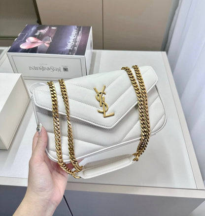 YSL 

 GOOD QUALITY

 WITH BOX 
🎁🎁🎁

100 dhs✅

Zain39
♥️♥️♥️