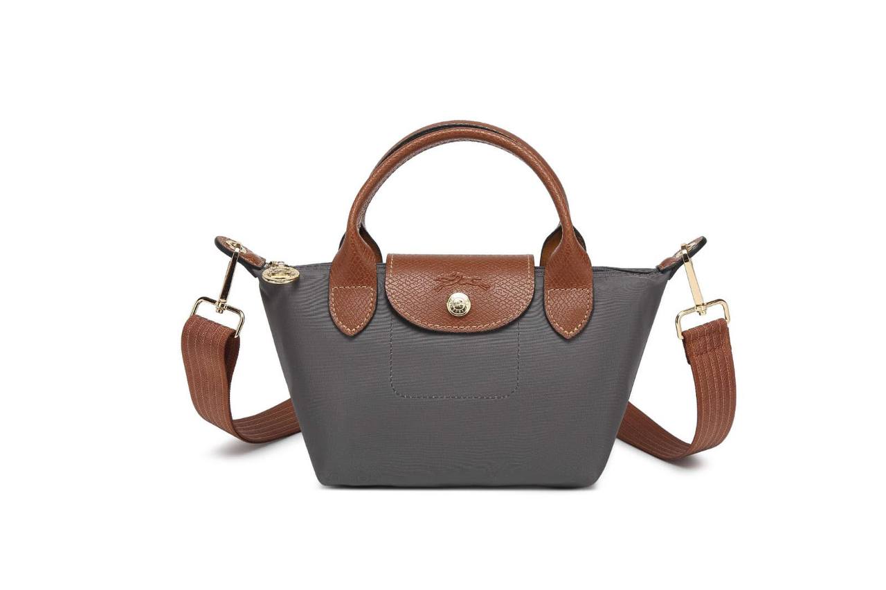 NEW CAME 

LONG CHAMP 

BAG GOOD QUALITY 

65 DHS🇦🇪🇦🇪🇦🇪

 SIZE: 25-12-9cm

Zain40
♥️♥️♥️