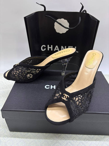 Chanel
Size 36-41
120 dhs✅

Zain145
♥️♥️♥️