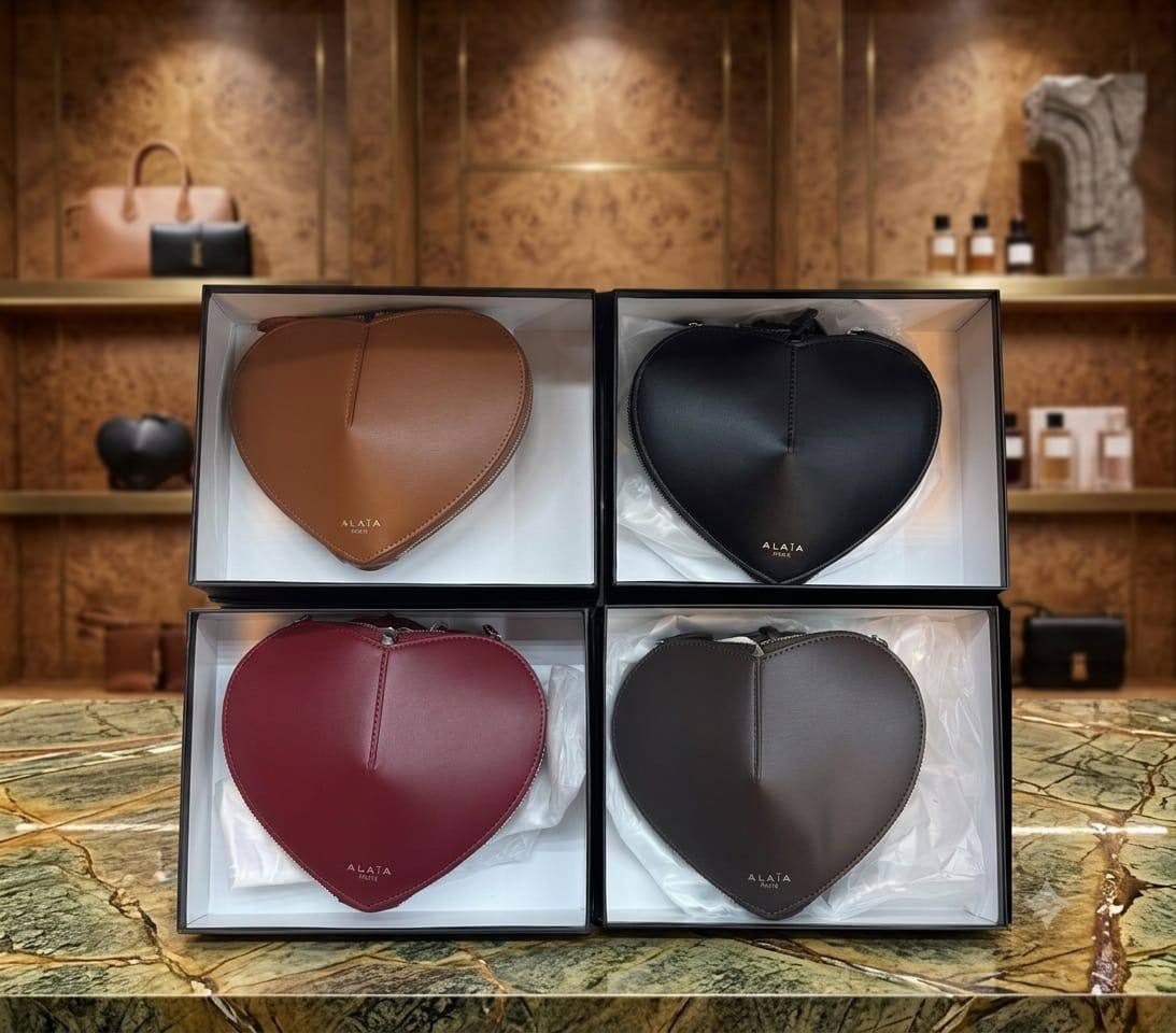 ALAIA AVAILABLE☺️
WITH BOX 📦


HIGH QUALITY

100 DHS🇦🇪


Zain331
♥️♥️♥️