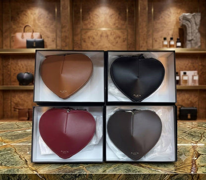 ALAIA AVAILABLE☺️
WITH BOX 📦


HIGH QUALITY

100 DHS🇦🇪


Zain331
♥️♥️♥️